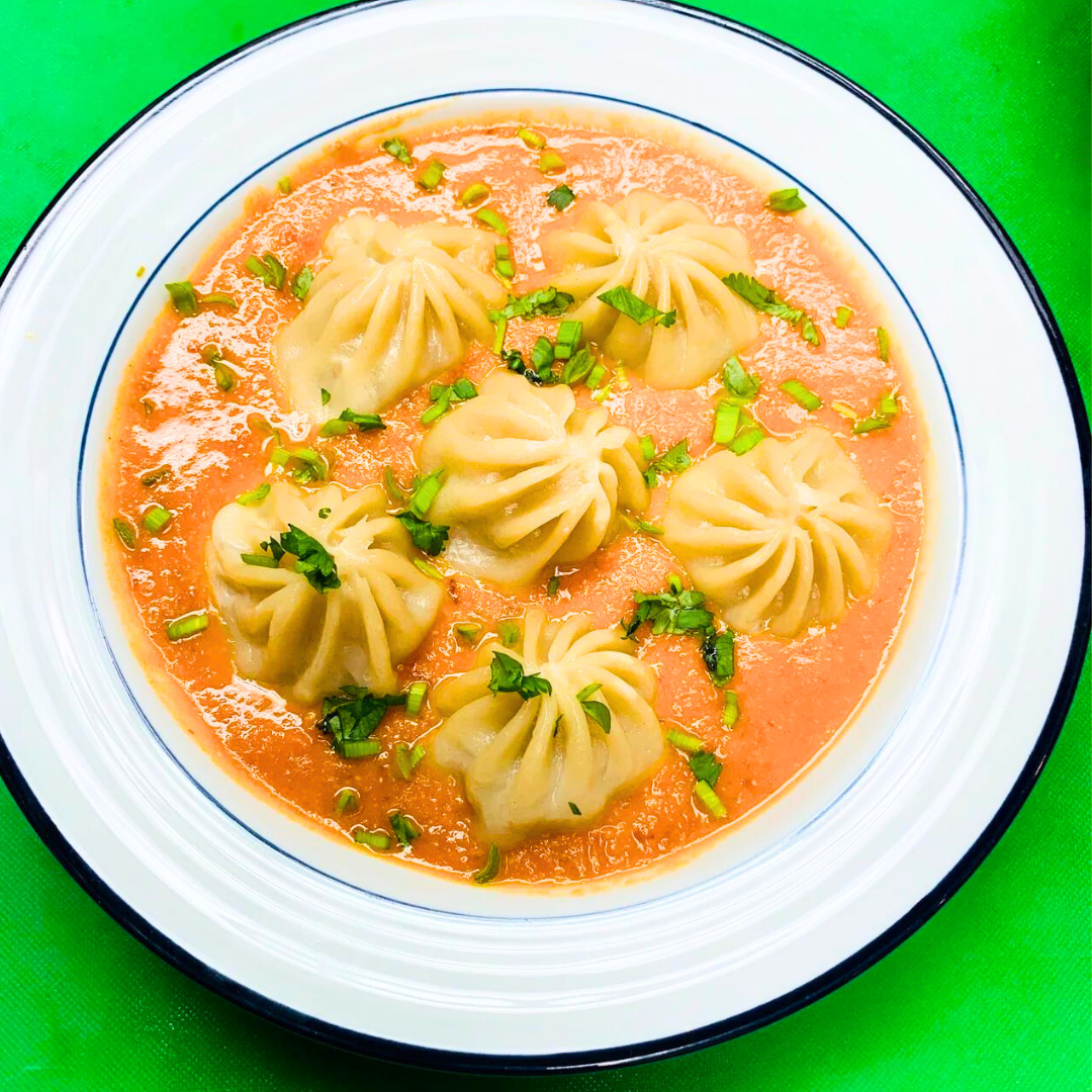 Chicken Curry & Momo Meal - Serves 4