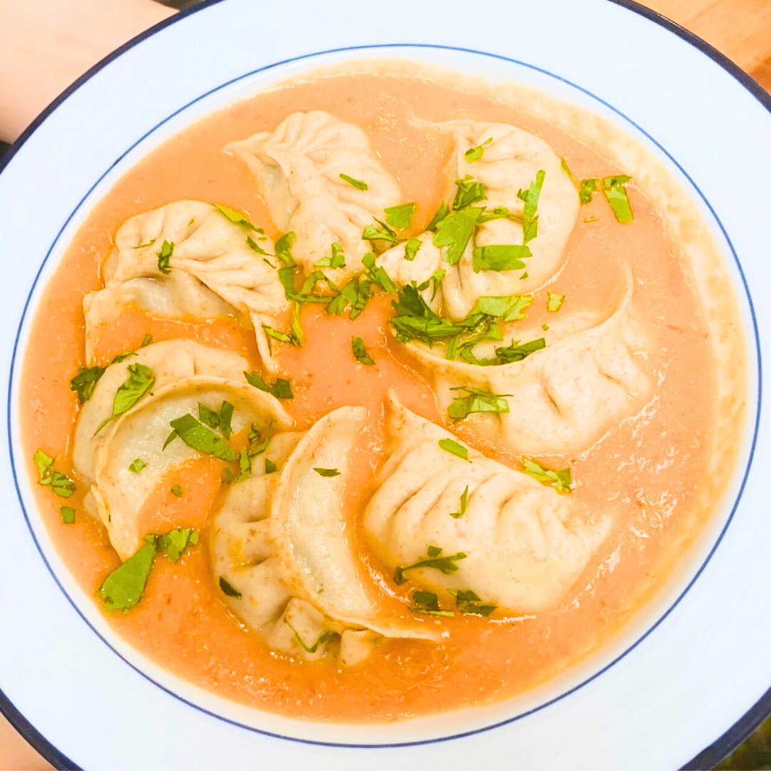 Chicken Curry & Momo Meal - Serves 4